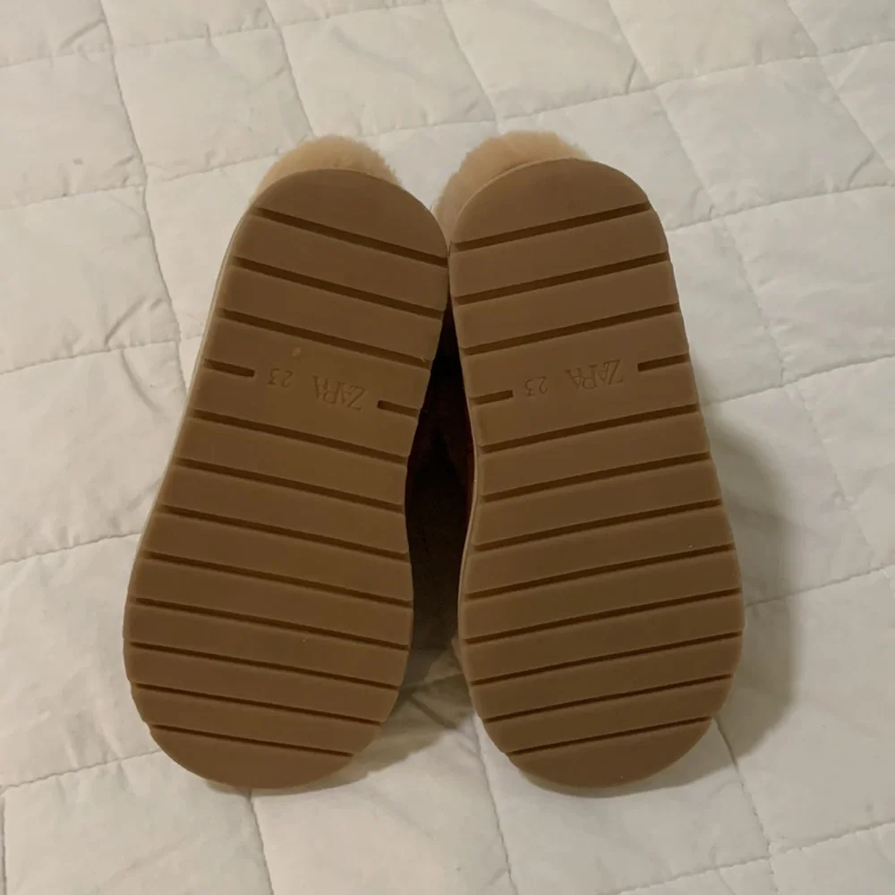 Zara Kids Tan Brown Faux Fur Lined Winter Boots